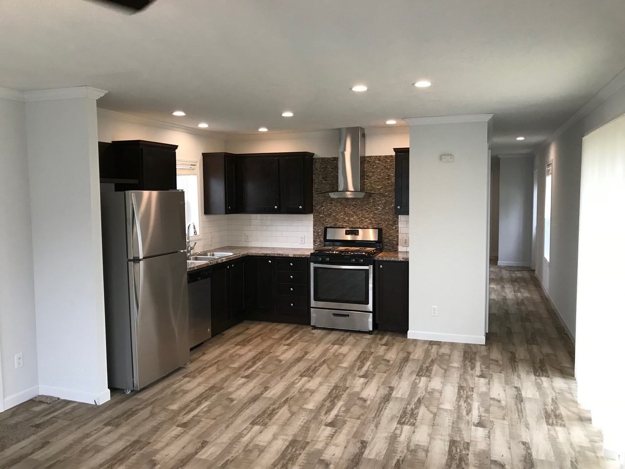 3015 West 52nd Street - Photo 2 of 15