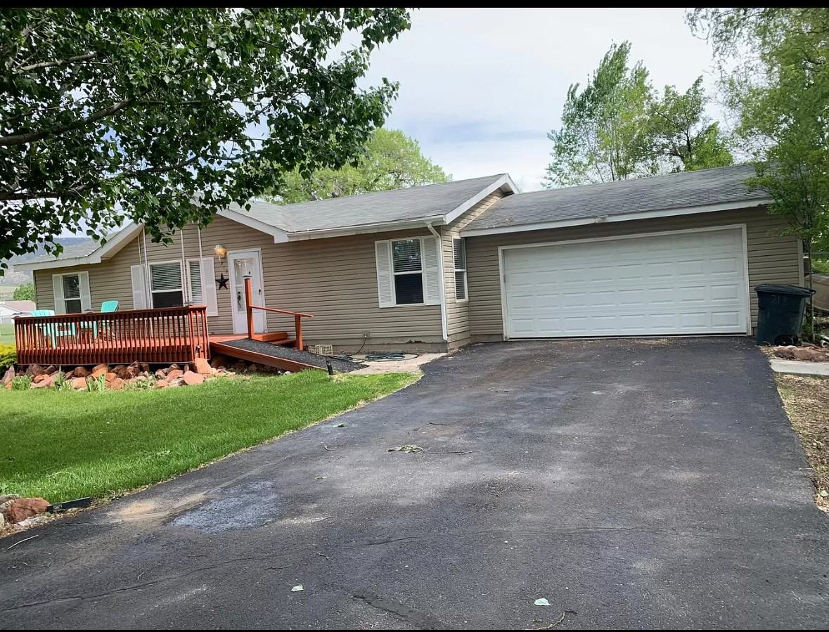 213 Sheltie Lane - Photo 3 of 8