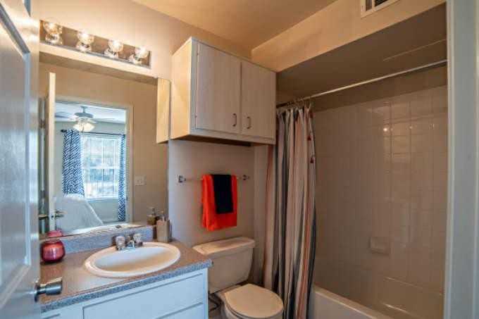 1301 Crossing Pl - Photo 2 of 10