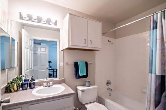 1301 Crossing Pl - Photo 3 of 10