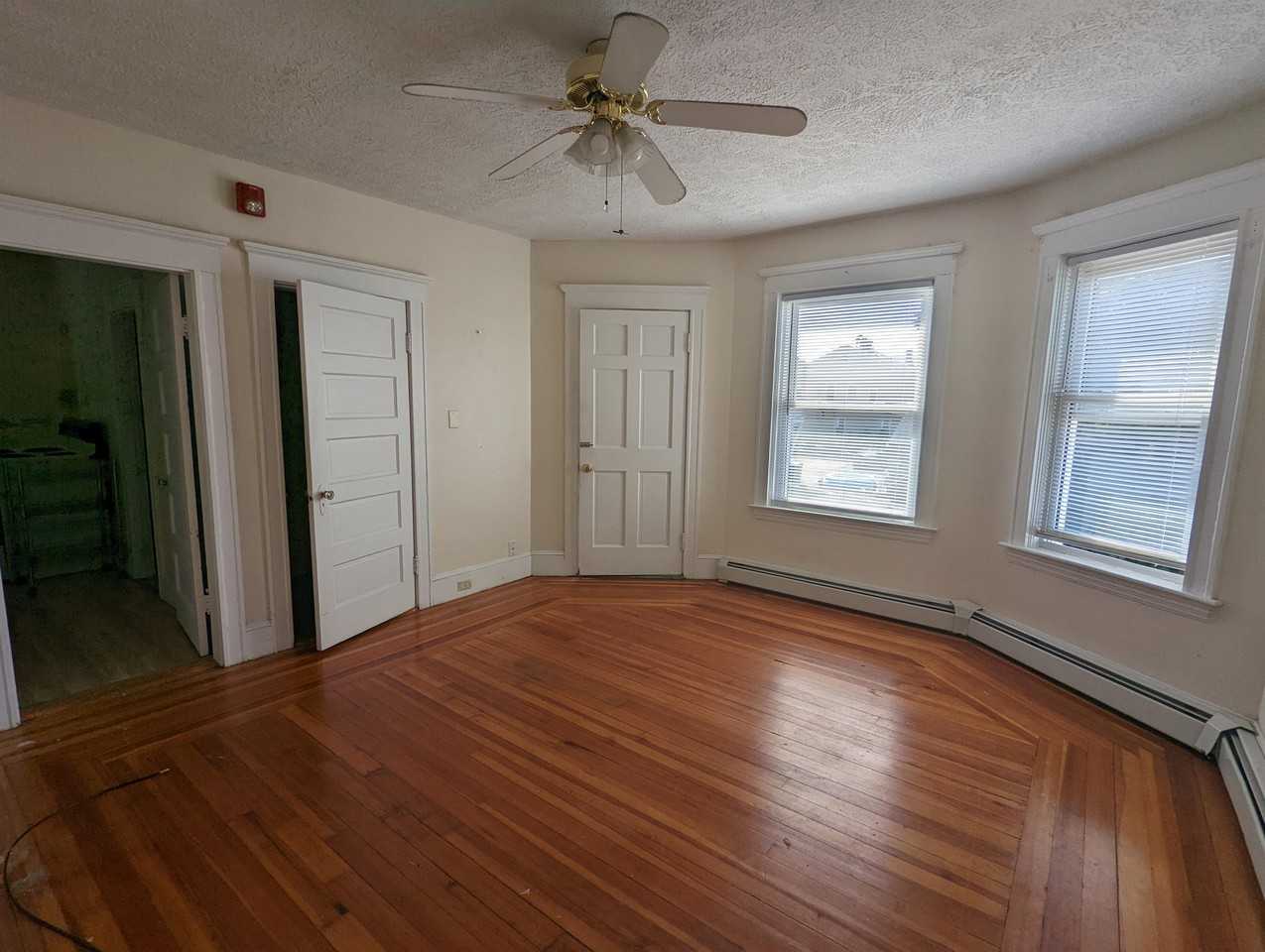 214 Estes Street - 3 Front #3F - Photo 2 of 5
