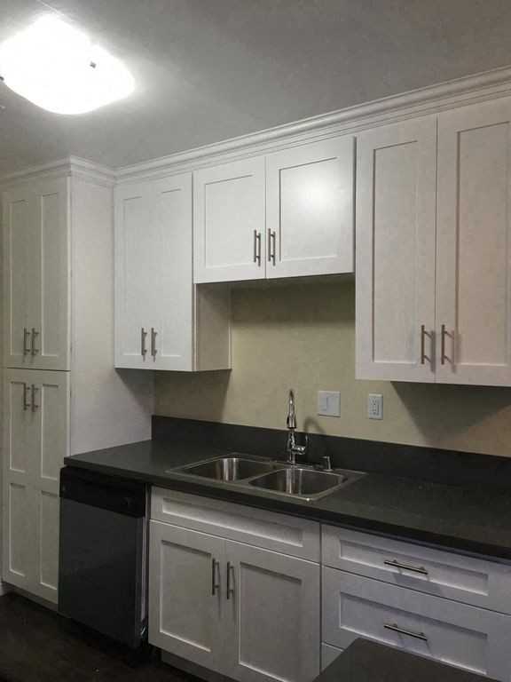 Chateau Langdon Apartments - Photo 3 of 5