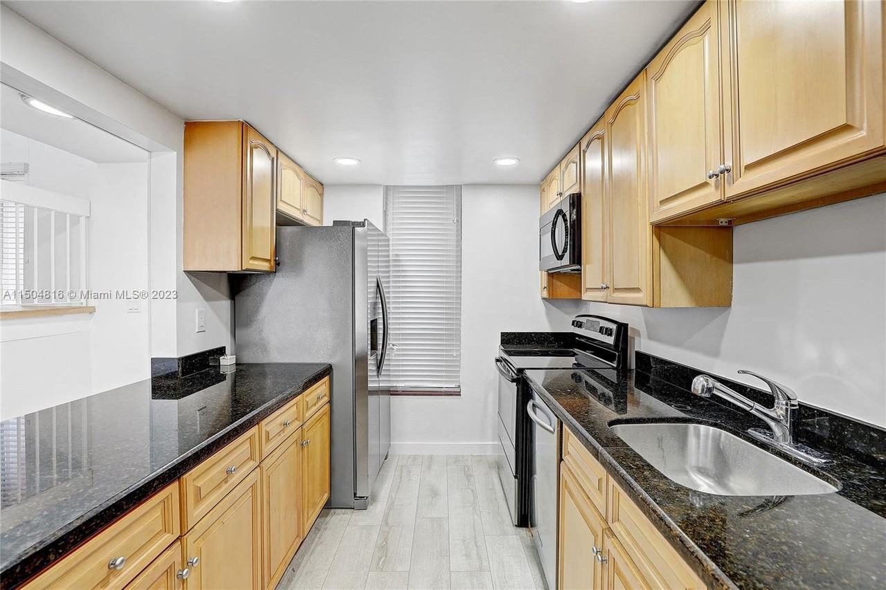 6308 Sw 139th Ct #6308 - Photo 2 of 8