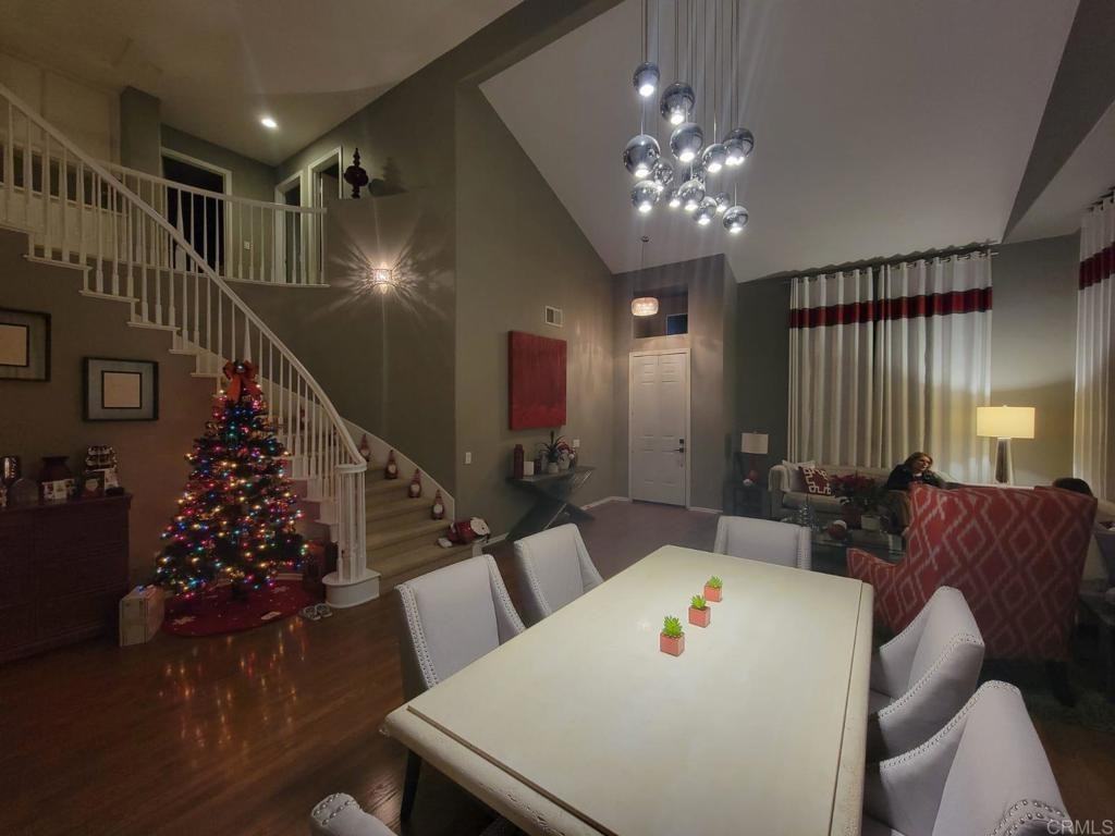 796 Creekside Pl - Photo 2 of 18