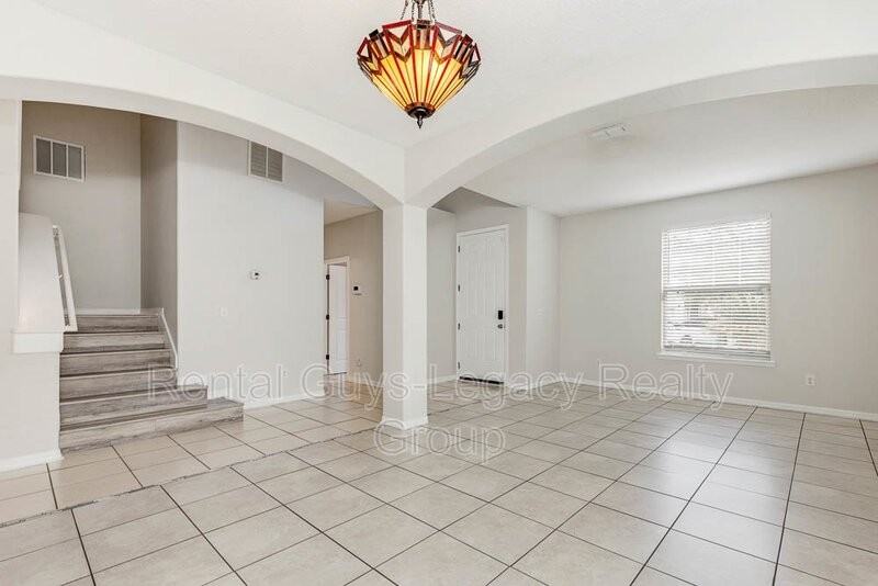 402 Hearthside Ct - Photo 6 of 40