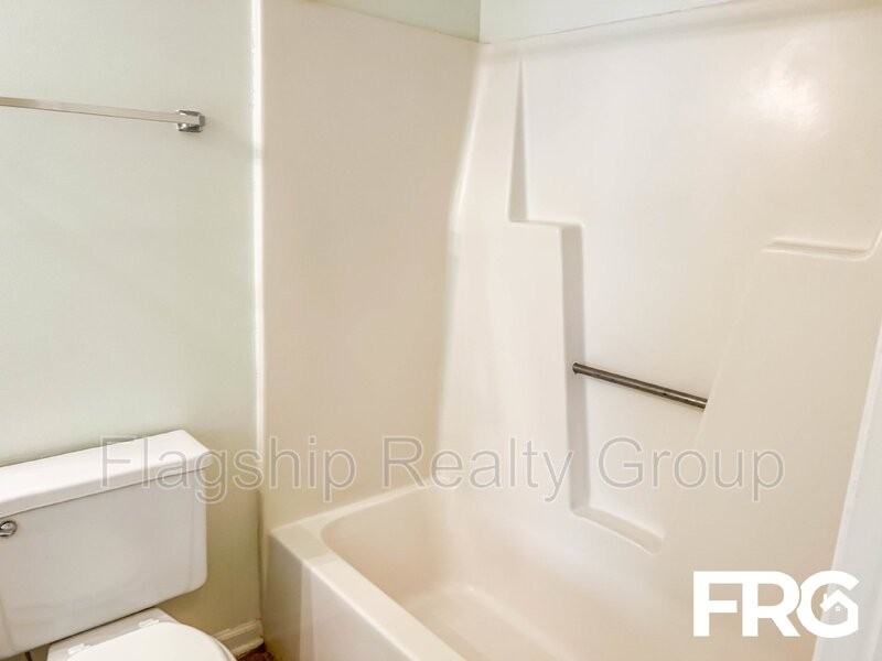 141 W Victoria Ct #B - Photo 3 of 20