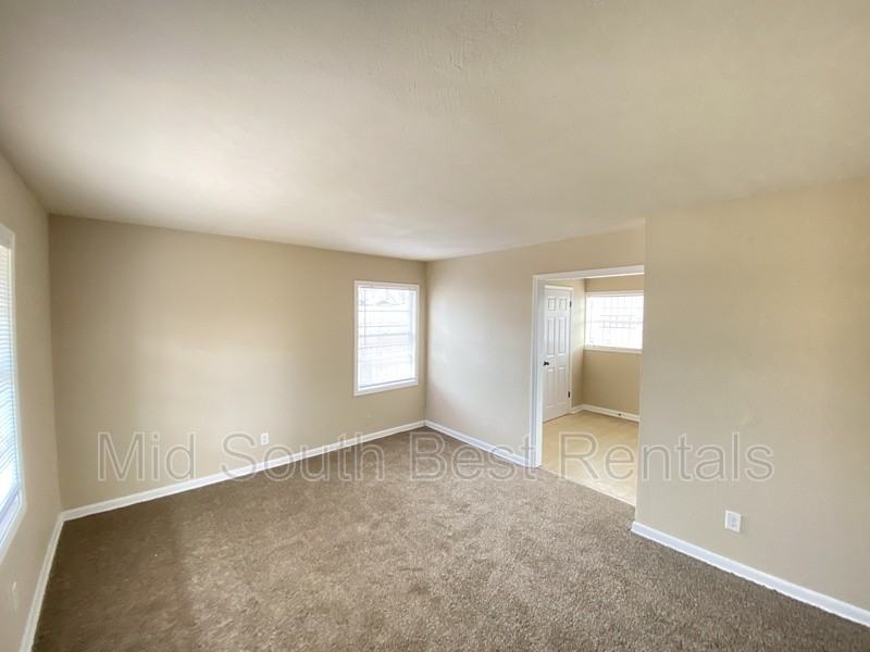 4238 Wanatah St - Photo 2 of 7