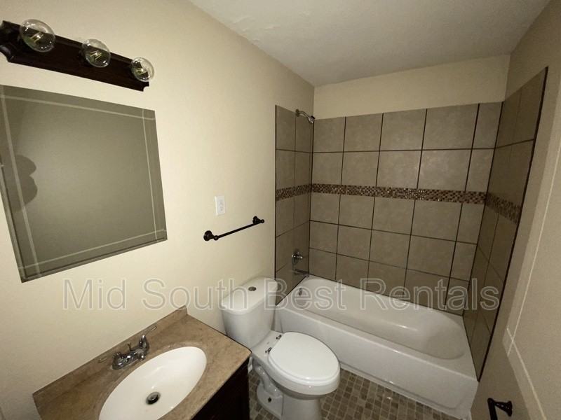 4238 Wanatah St - Photo 6 of 7