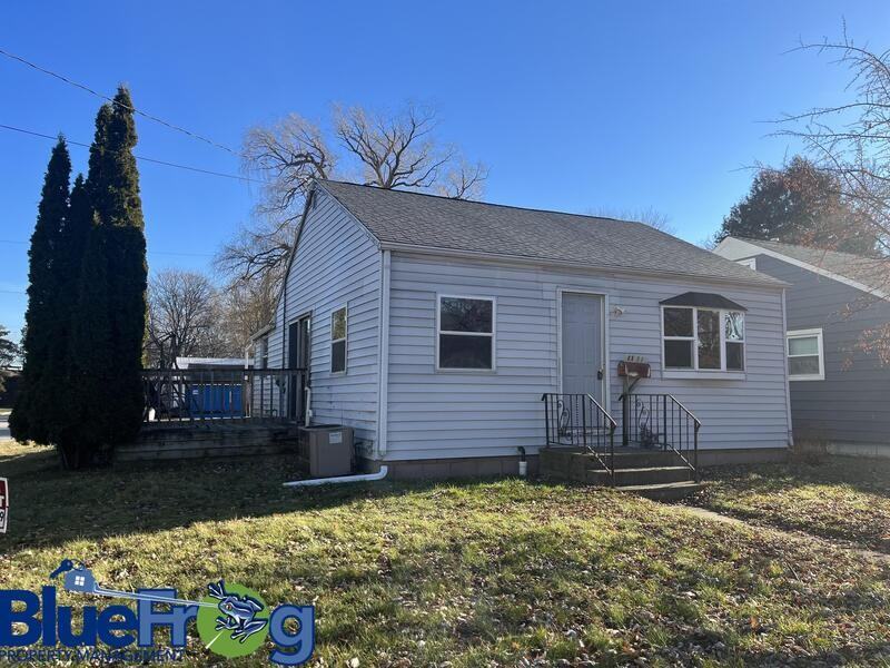 1131 S Greenwood Ave - Photo 2 of 16