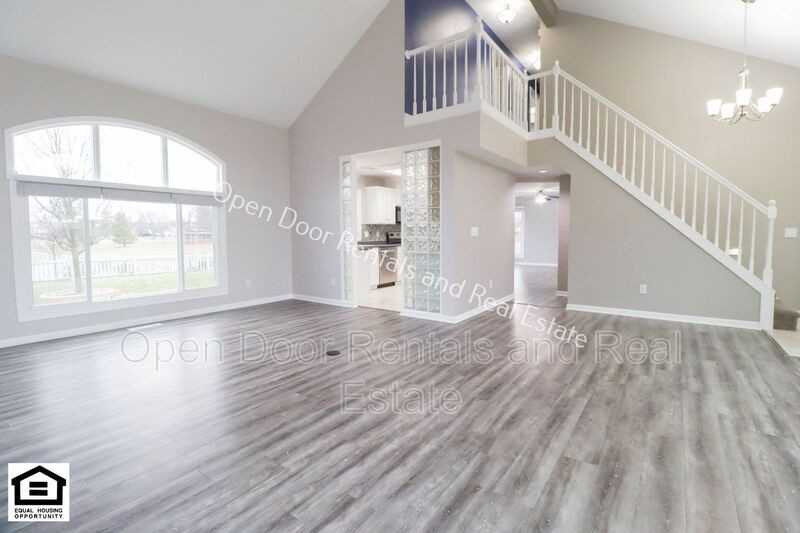 8218 Fountainhead Dr - Photo 3 of 50