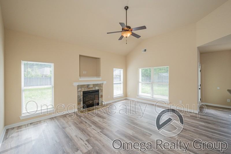 9205 Rookwood Pl - Photo 2 of 27