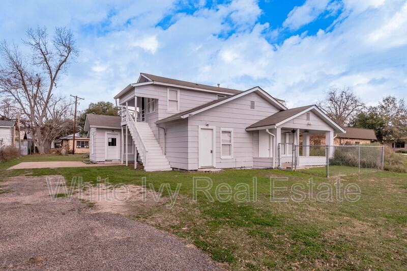 200 W Caroline St #A - Photo 2 of 31