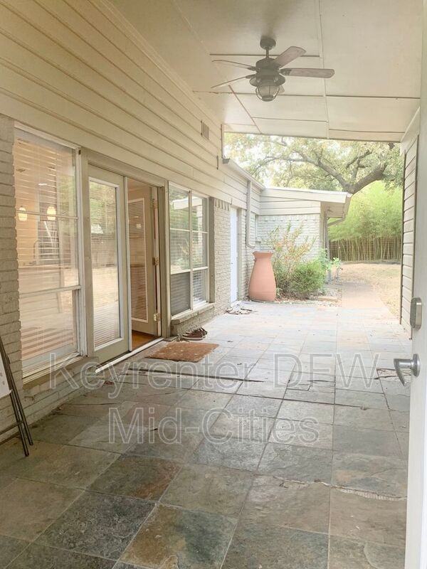 501 Nottingham Dr - Photo 2 of 27
