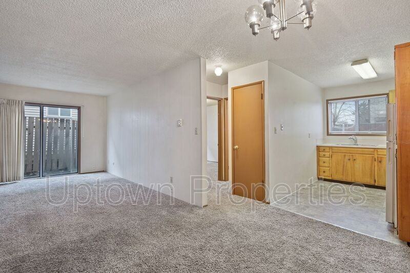 8029 Ne Flanders St - Photo 2 of 12