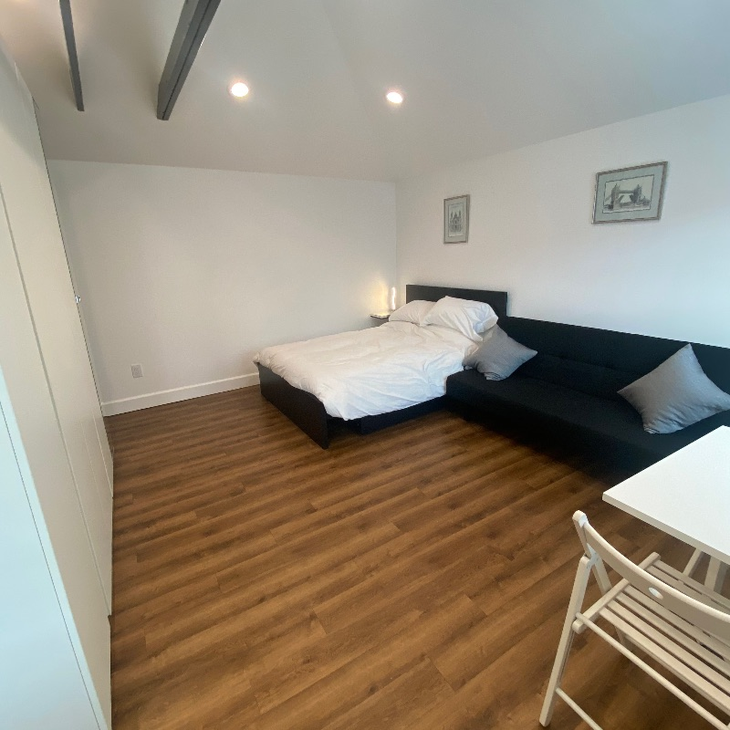 9020 Hillside Street - Photo 4 of 20