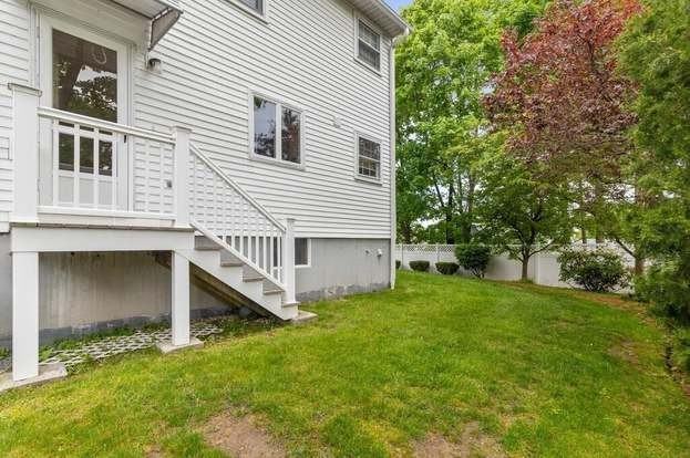 44 Salem St #A - Photo 3 of 20