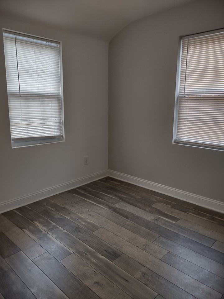 310 63rd St Ne #310 - Photo 3 of 18