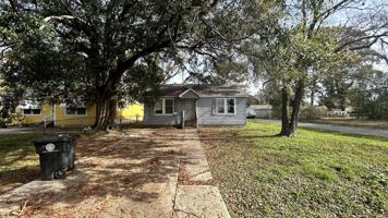 featured image of 1902 N 15th St #1