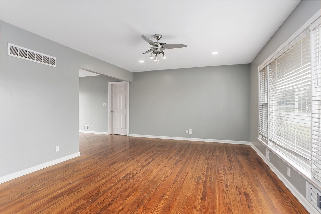 1306 Sw 3rd St #1 - Photo 3 of 41