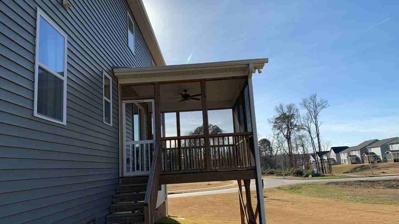108 Gunderson Ln - Photo 4 of 16