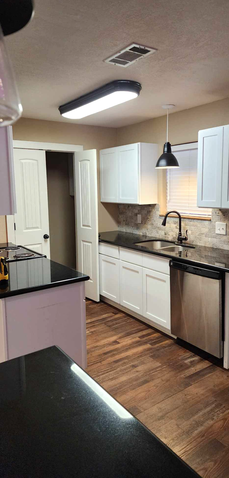 100 Rolling Hills Dr #1 - Photo 3 of 11