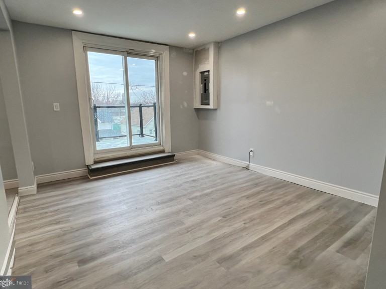 16 Nassau St - Photo 2 of 6