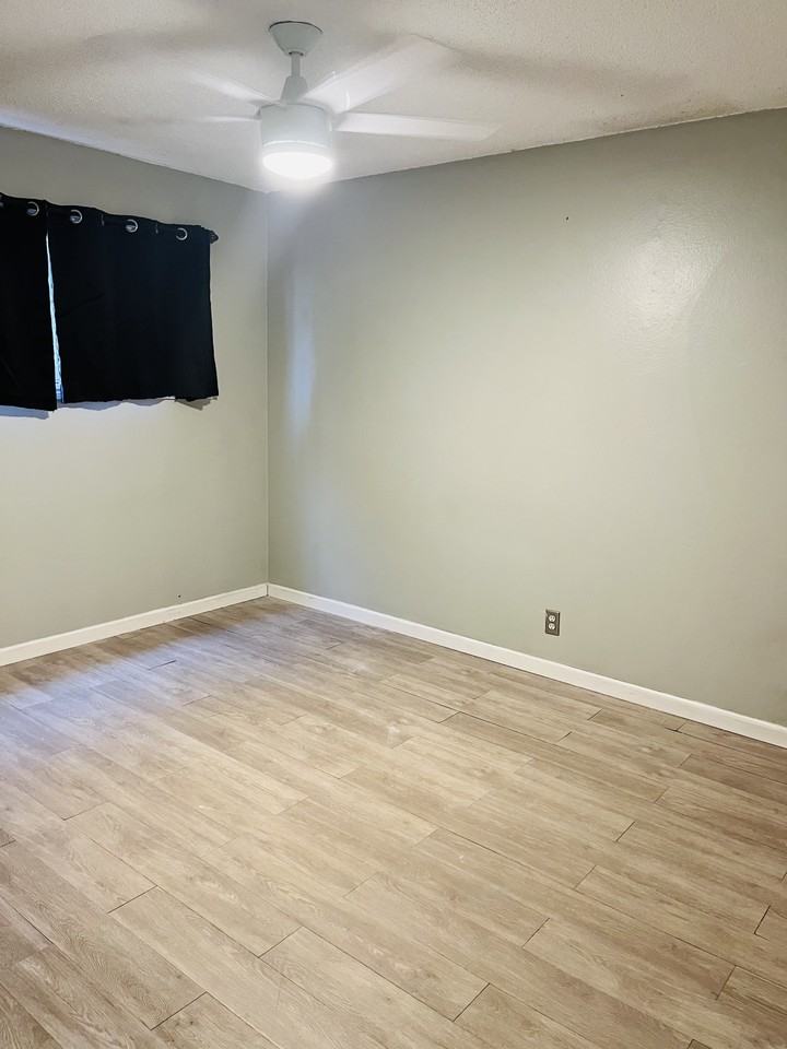 10319 Bradhurst Street - Photo 3 of 10