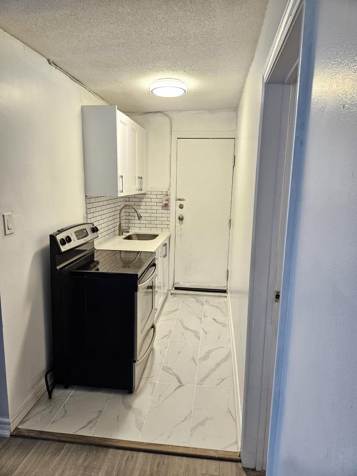 145 East Avenue North #5 - Photo 2 of 27