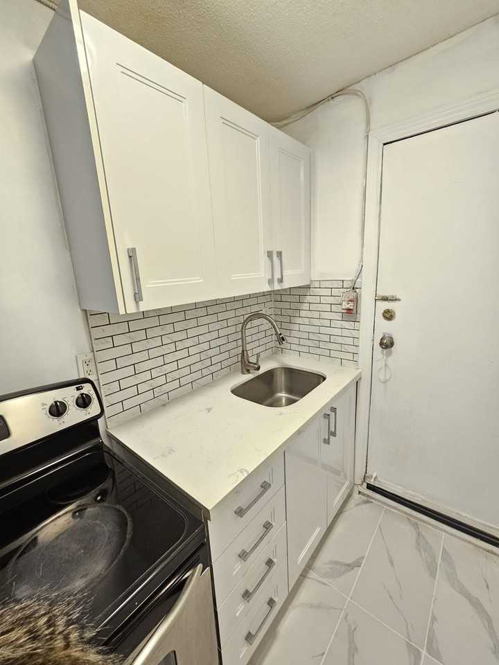 145 East Avenue North #5 - Photo 3 of 27