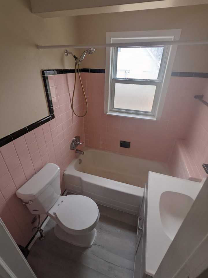 1552 Venoy Rd - Photo 3 of 10