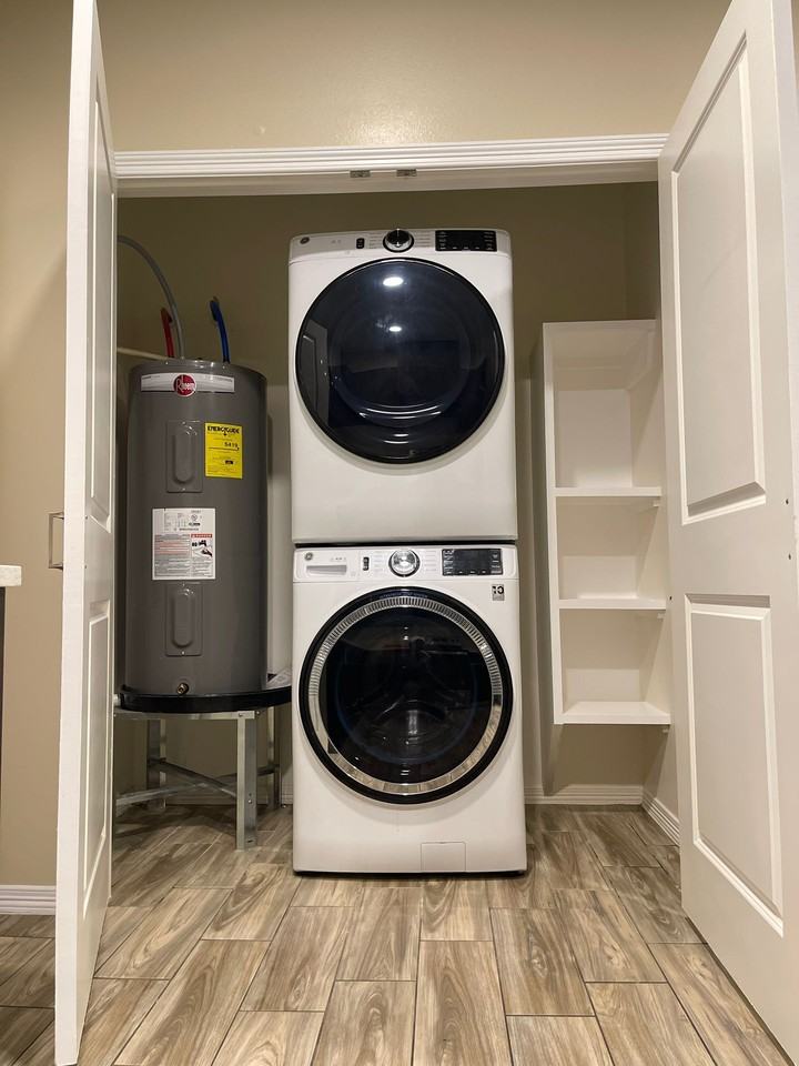 1012 W La Pointe Ave #4 - Photo 7 of 10