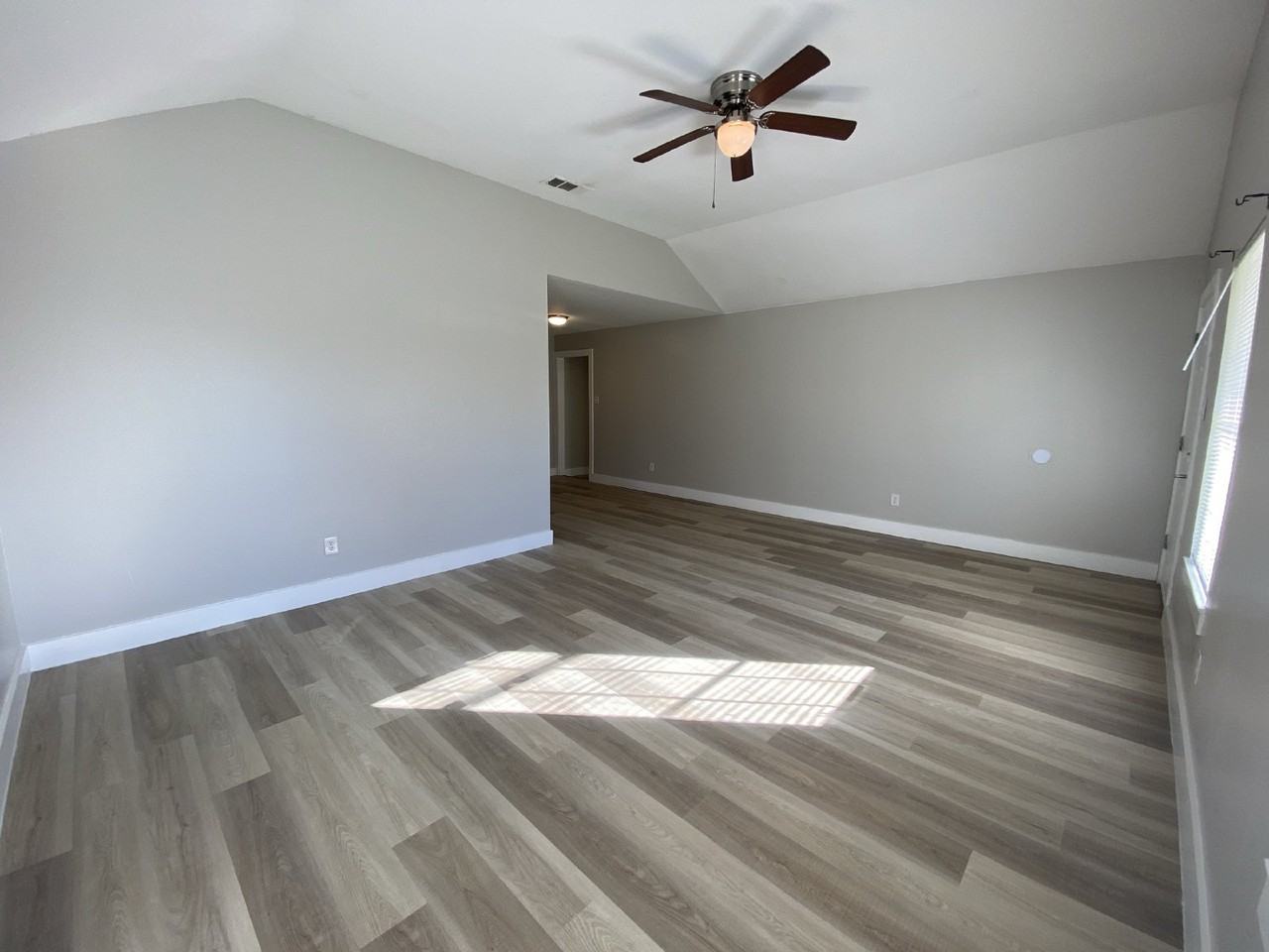 5125 Sunshine Dr - Photo 7 of 30