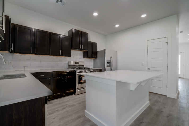 13522 Vinita Dr - Photo 3 of 31