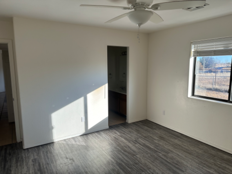 1034 W 7th St S - Photo 7 of 17