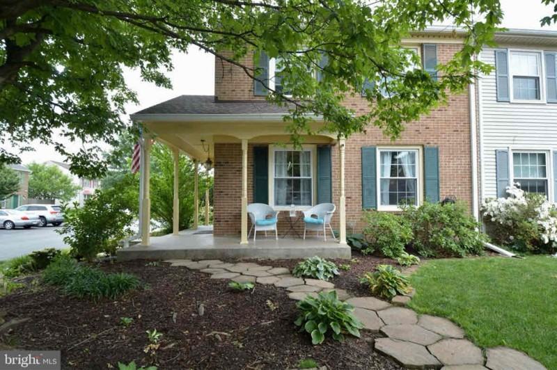 8210 Vernon St - Photo 2 of 37