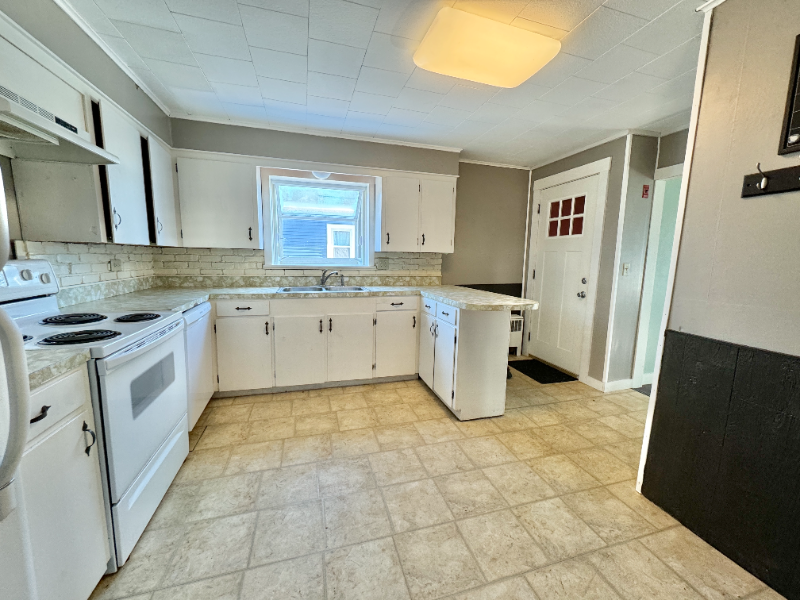 26 Broadway - Photo 2 of 23