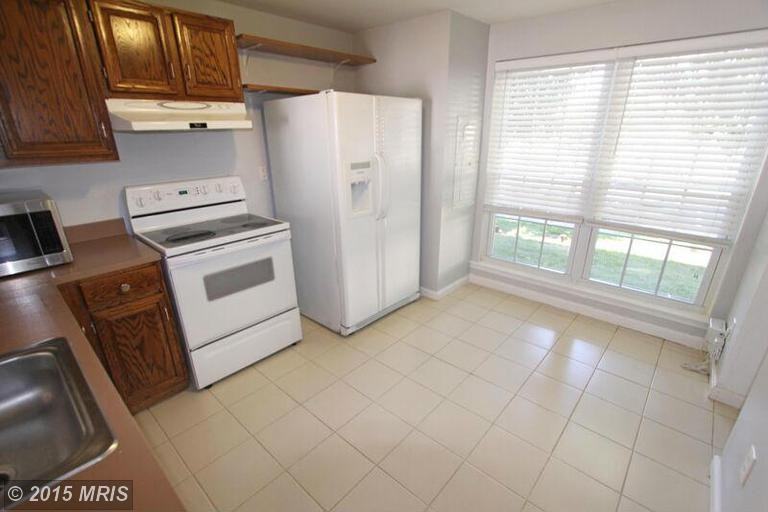 1223 Brice Square - Photo 2 of 15