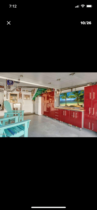 116 La Brea St - Photo 2 of 12
