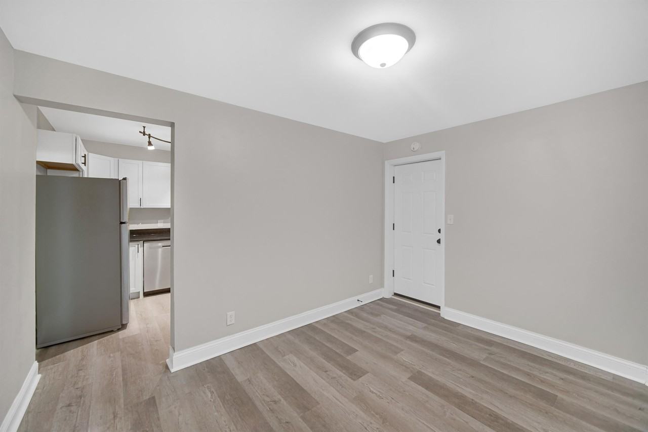 215 East Street - 3 #3 - Photo 3 of 13