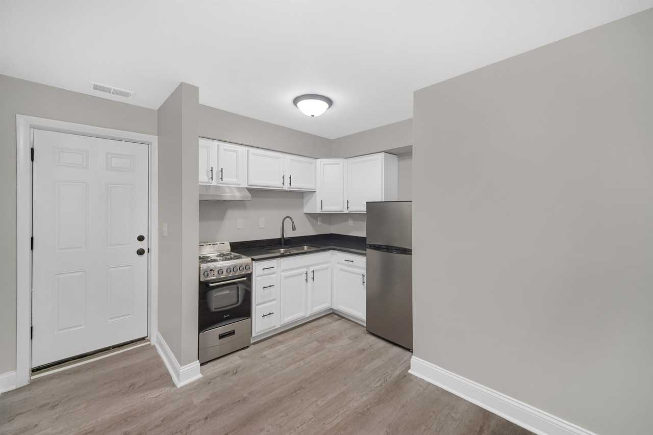 215 East Street - 4 #4 - Photo 2 of 12