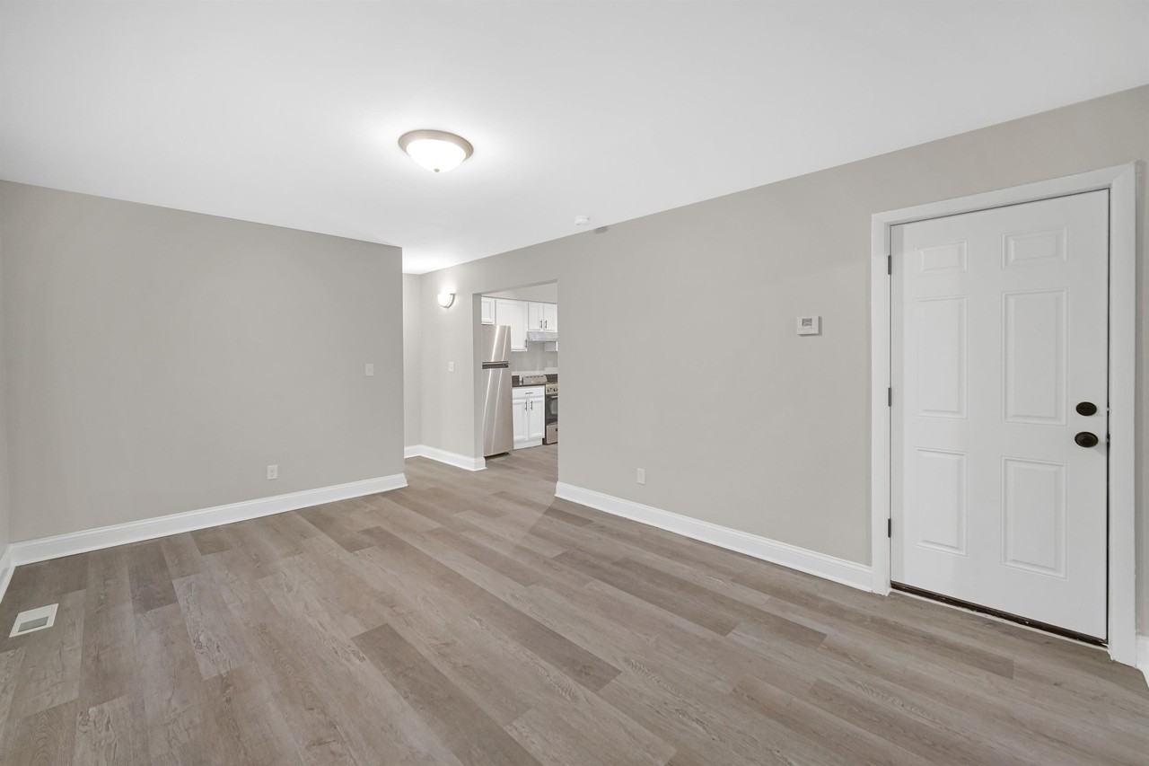 215 East Street - 9 #9 - Photo 3 of 12