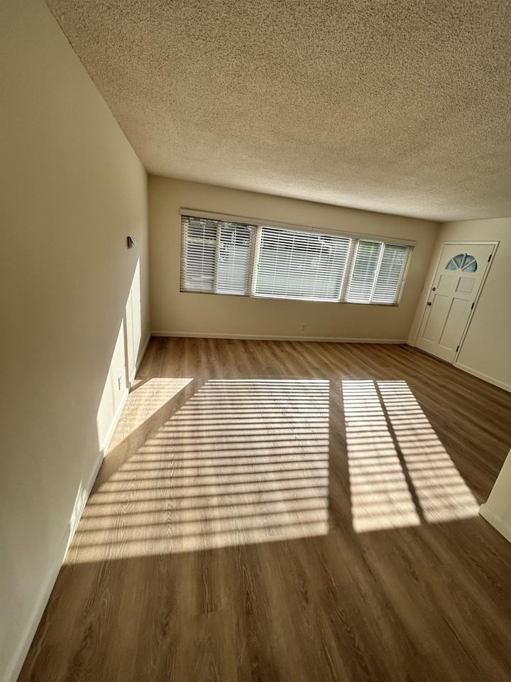 E Yanonali St #6 - Photo 2 of 8