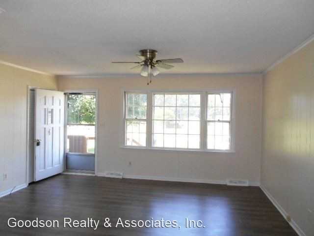 2833 Shrum St - Photo 3 of 17