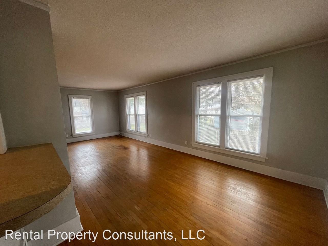 1441-1443 Plymouth Ave. SE - Photo 3 of 16