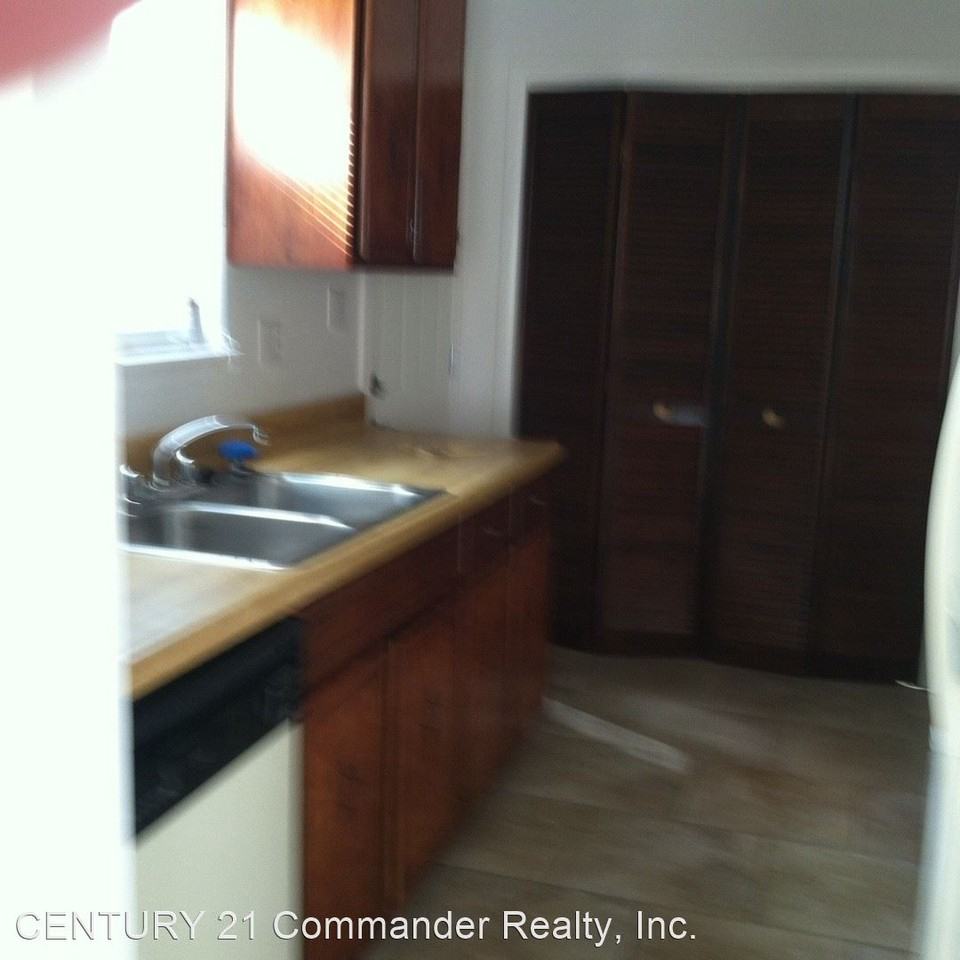 2512 Johnson Dr - Photo 3 of 7