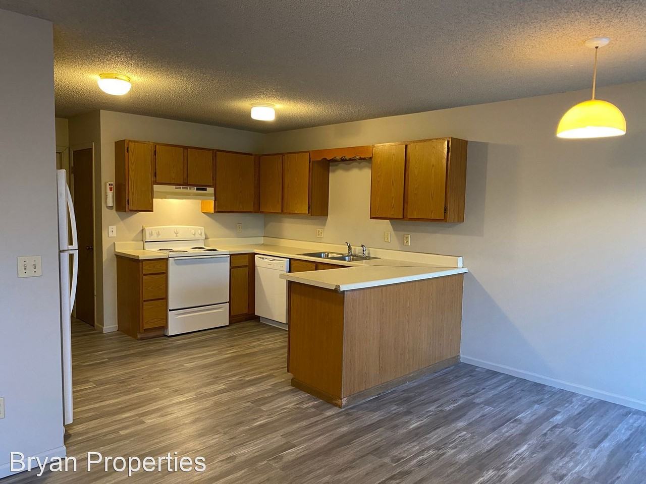 Grandview Plaza 1425-1521 E. McCanse St. - Photo 2 of 10