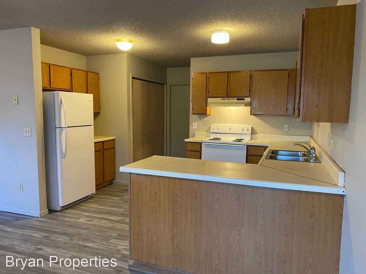 Grandview Plaza 1425-1521 E. McCanse St. - Photo 3 of 10