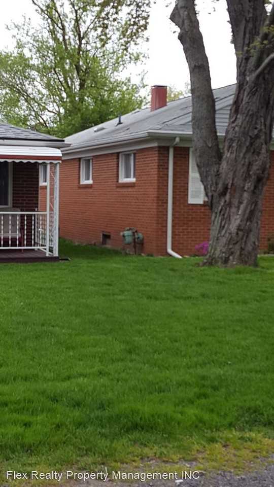 2002 Christian Ave - Photo 3 of 16