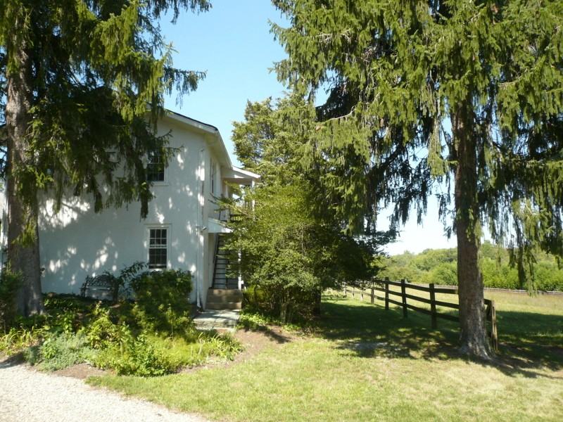 60 Daly Rd #B - Photo 2 of 15