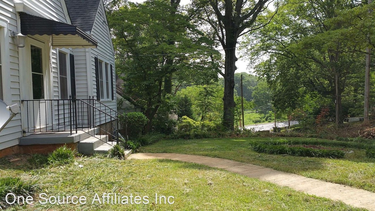 1829 Montrose Dr - Photo 2 of 28